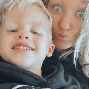 Meet your Posher, Danielle